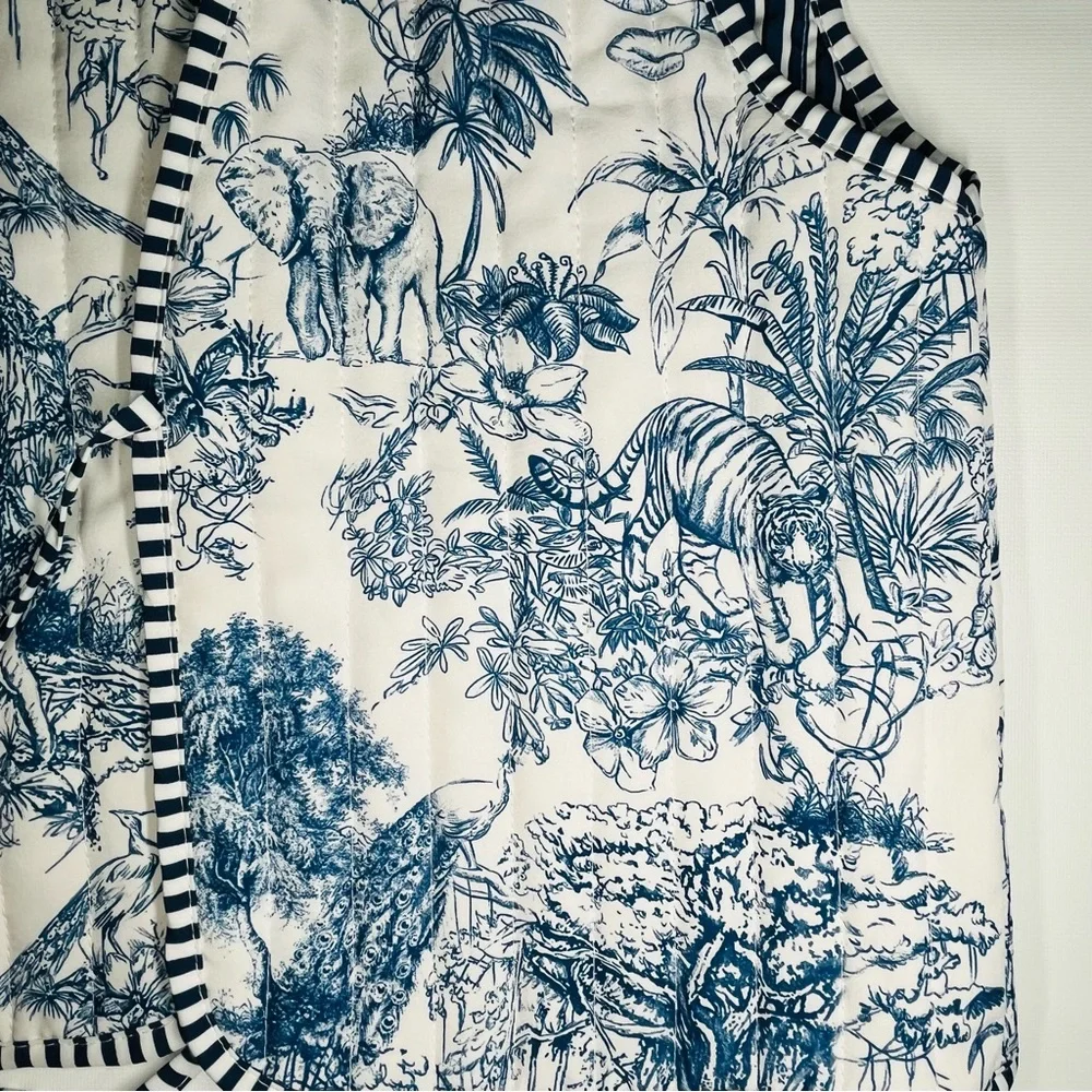 Safari Toile Quilted Vest Blue White Jungle Animals Tie Front Elephants Size L
